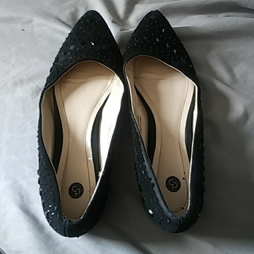 Shoes - Picture 3 of 3